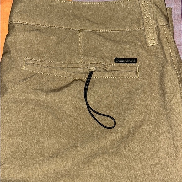 Quiksilver Khaki Casual Shorts - Picture 1 of 4